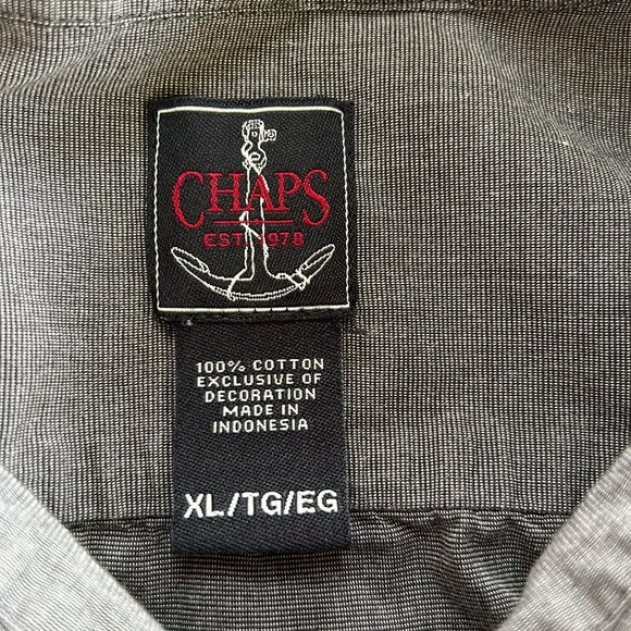 CHAPS brand gray long sleeve shirt. Casual style button down. Size XL. - Picture 2 of 6